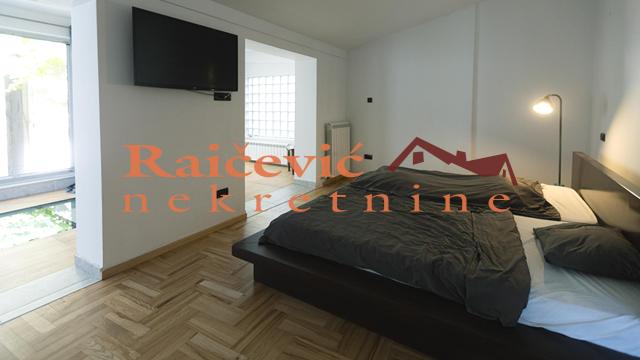 Kuća, Petosoban, Prodaja, 204m2, Stari grad, Studentski trg