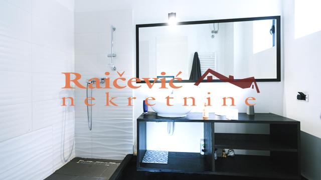 Kuća, Petosoban, Prodaja, 204m2, Stari grad, Studentski trg