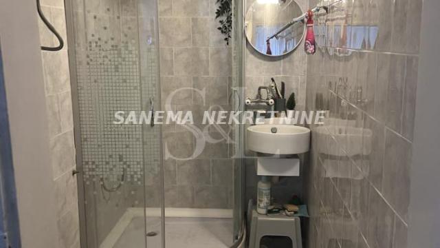 Kuća, četvorosoban, Prodaja, 214m2, Centar, Gradska lokacija, Sombor