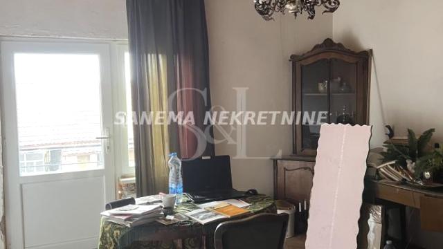 Kuća, četvorosoban, Prodaja, 214m2, Centar, Gradska lokacija, Sombor