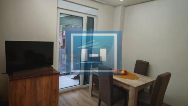 Stan, Trosoban, Prodaja, 70m2, Paraćin