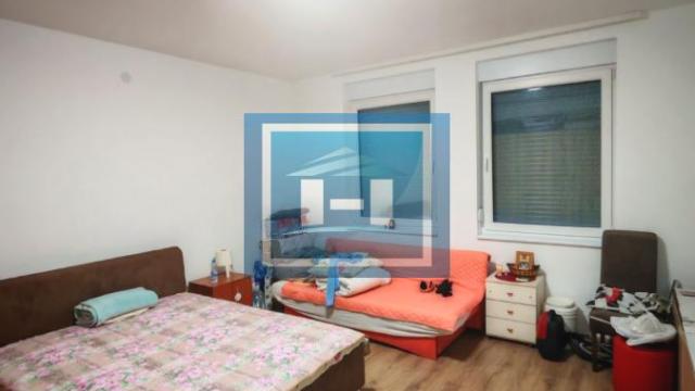 Stan, Trosoban, Prodaja, 70m2, Paraćin