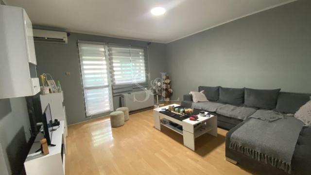 Stan, Dvoiposoban, Prodaja, 77m2, Centar, Gradska lokacija, Apatin