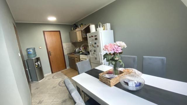 Stan, Dvoiposoban, Prodaja, 77m2, Centar, Gradska lokacija, Apatin