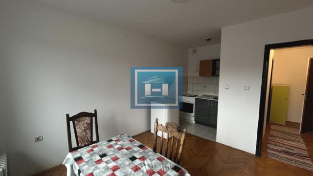 Stan, Jednosoban, Izdavanje, 42m2, Kajsijar, Gradska lokacija, Jagodina