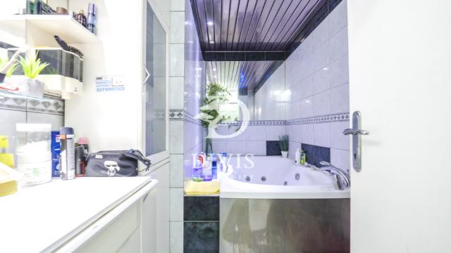 Stan, Trosoban, Prodaja, 80m2, Bulevar Maršala Tolbuhina