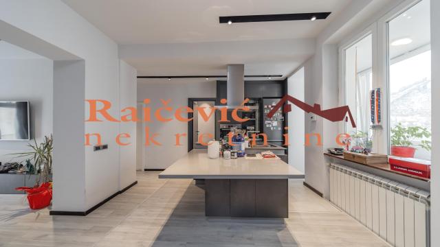 Stan, Trosoban, Prodaja, 83m2, Centar, Savski venac, Admirala Geprata