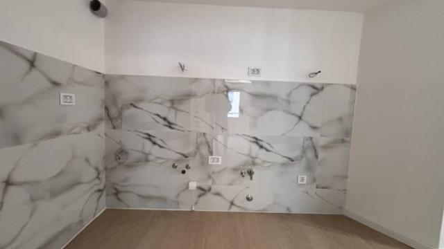 Poslovni prostor, Petosoban i veći, Izdavanje, 115m2, Karađorđeva