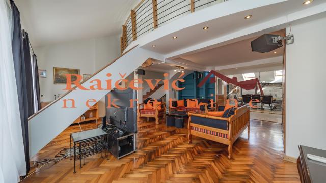 Stan, Petosoban, Prodaja, 158m2, Karadjordjev trg, Zemun, 22. oktobra