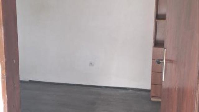 Kuća, četvorosoban, Izdavanje, 90m2, Ledine, Novi Beograd, Dobojska