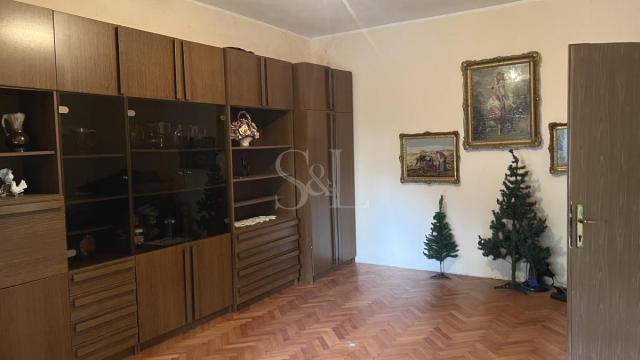 Kuća, četvorosoban, Prodaja, 250m2, Selenča, Gradska lokacija, Sombor