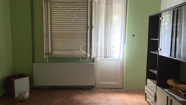 Kuća, četvorosoban, Prodaja, 250m2, Selenča, Gradska lokacija, Sombor