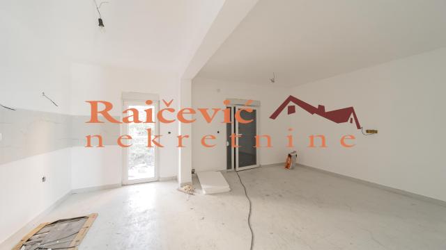 Stan, Trosoban, Prodaja, 82m2, Kaludjerica, Grocka, Kaludjerica