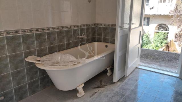 Stan, četvorosoban, Prodaja, 129m2, Centar, Gradska lokacija, Sombor