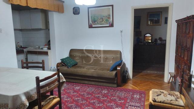 Kuća, Petosoban, Prodaja, 282m2, Josićko naselje, Gradska lokacija, Sombor