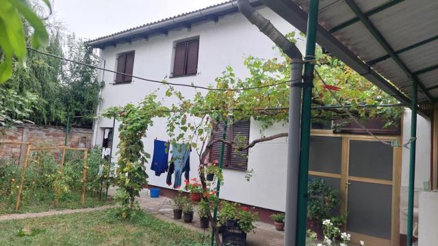 Kuća, Petosoban, Prodaja, 282m2, Josićko naselje, Gradska lokacija, Sombor