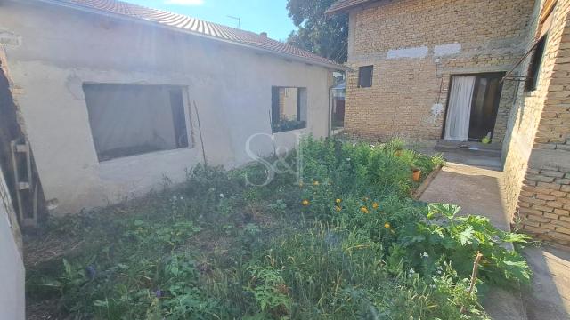 Kuća, Trosoban, Prodaja, 152m2, Mlake, Gradska lokacija, Sombor