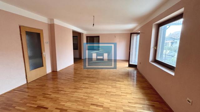 Kuća, Prodaja, 300m2, Budžino brdo, Gradska lokacija, Jagodina