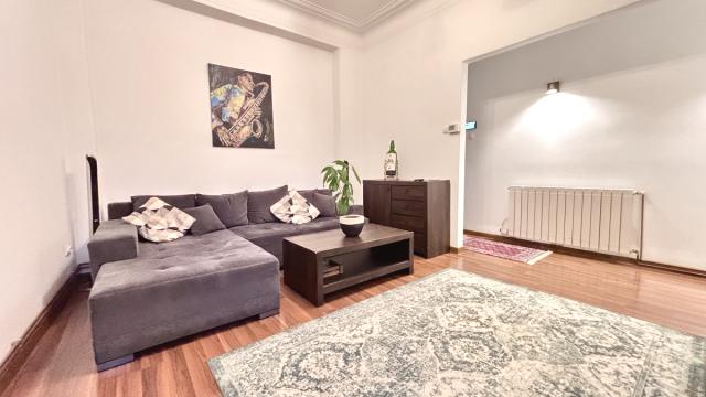 Stan, Dvosoban, Izdavanje, 50m2, Makedonska