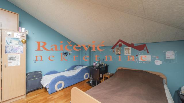 Stan, četvorosoban, Prodaja, 160m2, Profesorska kolonija, Palilula, Osmana Djikica