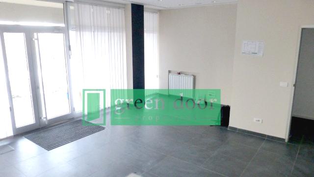 Poslovni prostor, Jednosoban, Izdavanje, 46m2, Šumadijske divizije