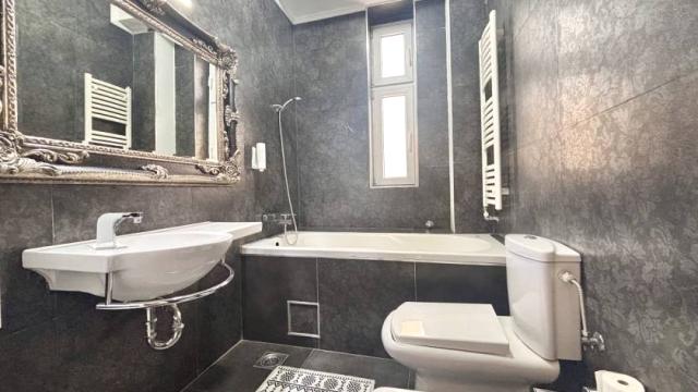 Stan, četvorosoban, Izdavanje, 91m2, Maršala Birjuzova