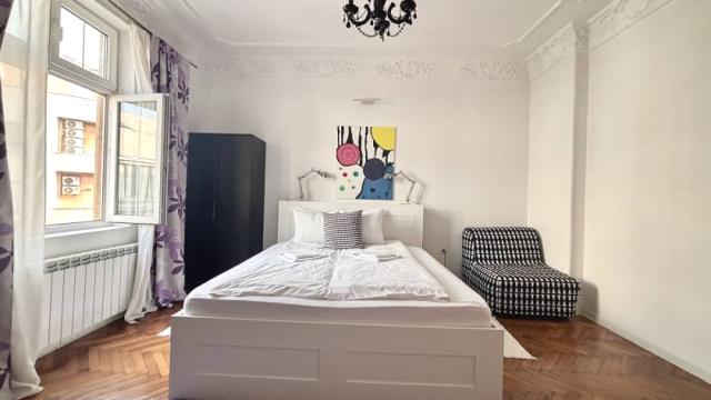 Stan, četvorosoban, Izdavanje, 91m2, Maršala Birjuzova