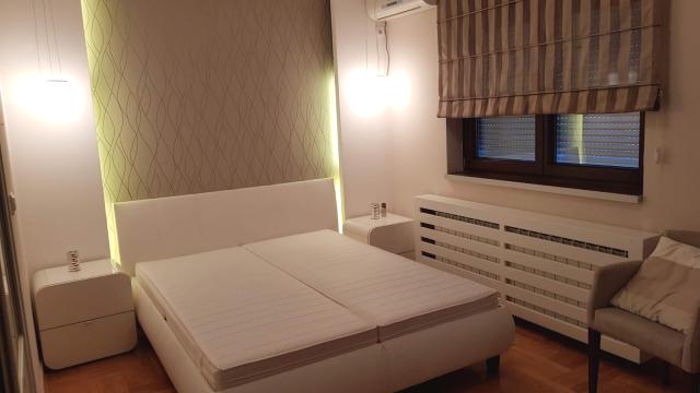 Stan, Trosoban, Prodaja, 75m2, Mosorska 9