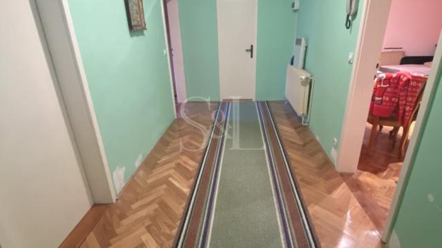 Kuća, Prodaja, 206m2, Mlake, Gradska lokacija, Sombor