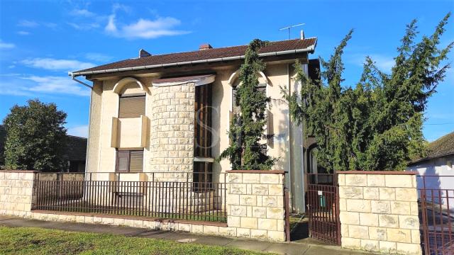 Kuća, Prodaja, 180m2, Stapar, Okolno mesto, Sombor