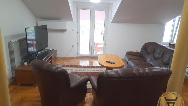 Stan, četvorosoban, Izdavanje, 105m2, Denkova bašta, Zvezdara, Vojvode Dovezenskog