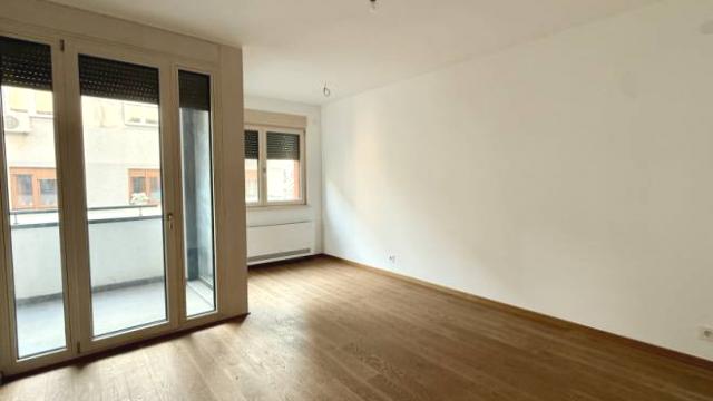 Stan, Troiposoban, Izdavanje, 71m2, Stojana Protića