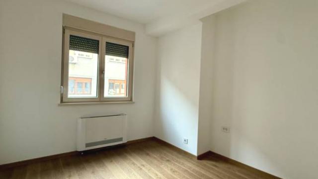 Stan, Troiposoban, Izdavanje, 71m2, Stojana Protića