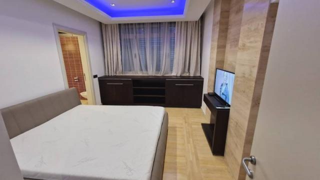 Stan, Trosoban, Izdavanje, 148m2, Velisava Vulovića