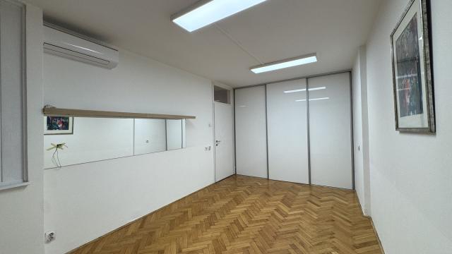 Stan, Dvosoban, Izdavanje, 53m2, Mileševska