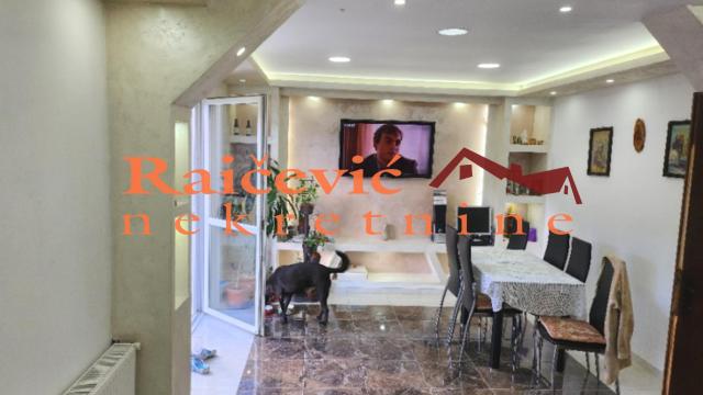 Kuća, Petosoban, Prodaja, 200m2, Ripanj, Voždovac, Put za Petrino brdo