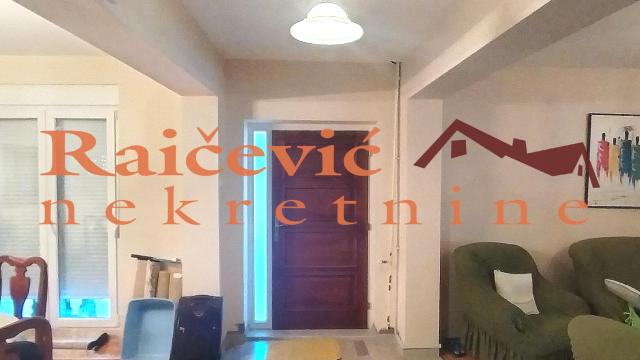 Kuća, Prodaja, 354m2, Vrčin, Grocka, Skadarlijska