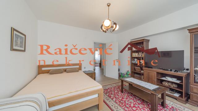 Kuća, Prodaja, 322m2, Mladenovac selo, Mladenovac, Smederevski put