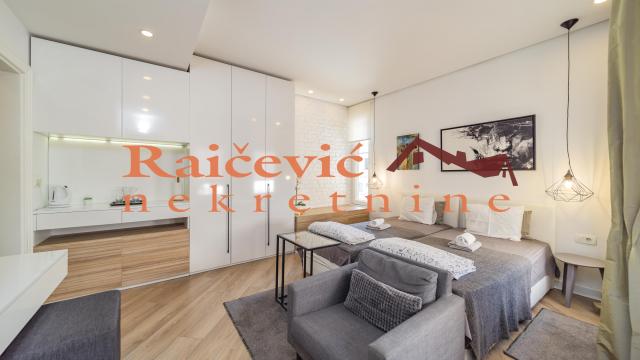 Stan, Trosoban, Prodaja, 73m2, Centar, Stari grad, Cika Ljubina