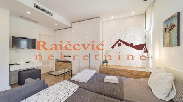 Stan, Trosoban, Prodaja, 73m2, Centar, Stari grad, Cika Ljubina