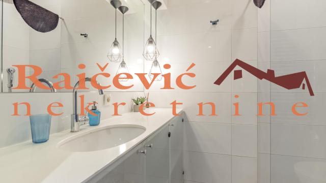 Stan, Trosoban, Prodaja, 73m2, Centar, Stari grad, Cika Ljubina