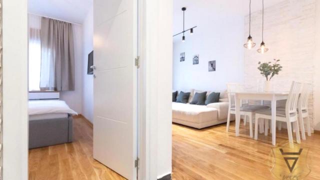 Stan, Jednoiposoban, Izdavanje, 43m2, Južni bulevar, Vračar, Jadranska