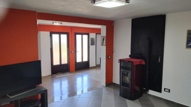 Kuća, četvorosoban, Prodaja, 130m2, Moravska