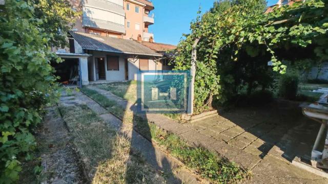 Kuća, četvorosoban, Prodaja, 136m2, Kajsijar, Gradska lokacija, Jagodina