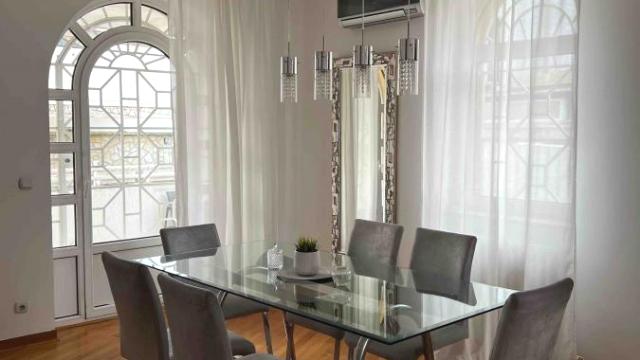 Stan, četvorosoban, Izdavanje, 135m2, Senjak, Savski venac, Vladete Kovačevića