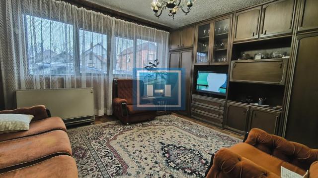 Kuća, Petosoban, Prodaja, 291m2, Gradska lokacija, Ćuprija