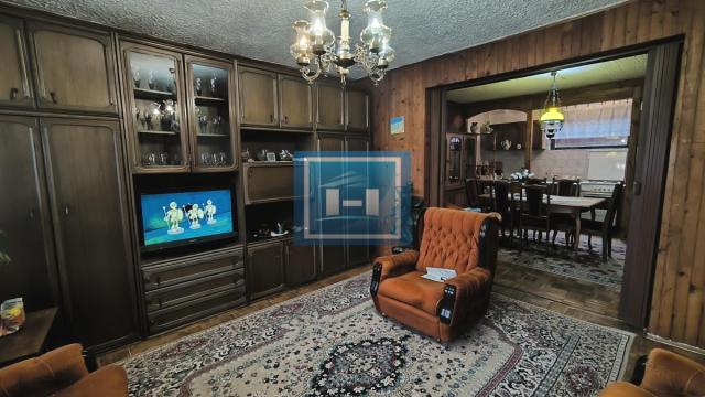 Kuća, Petosoban, Prodaja, 291m2, Gradska lokacija, Ćuprija