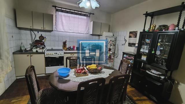 Kuća, Petosoban, Prodaja, 291m2, Gradska lokacija, Ćuprija