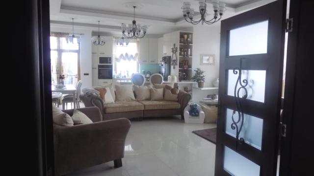 Stan, četvorosoban, Prodaja, 257m2, Centar, Gradska lokacija, Ćuprija