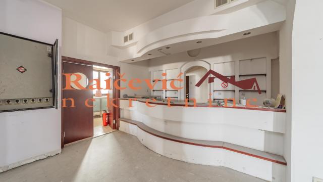 Poslovni prostor, Prodaja, 365m2, Labudovo brdo, Rakovica, Labudovo brdo